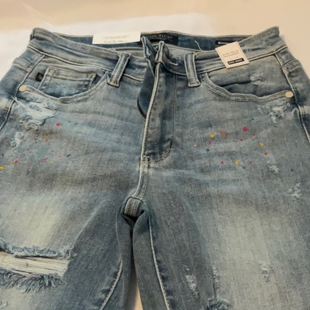 Judy Blue Paint Splatter Boyfriend Fit